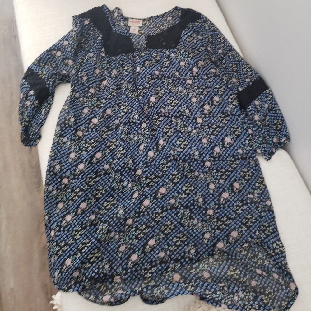 Mossimo Supply Co Hi Lo Quarter Sleeve Top - Picture 3 of 9